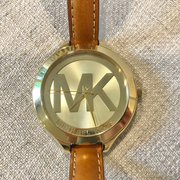 Michael Kors Slim Runway Watch - Picture 8 of 16